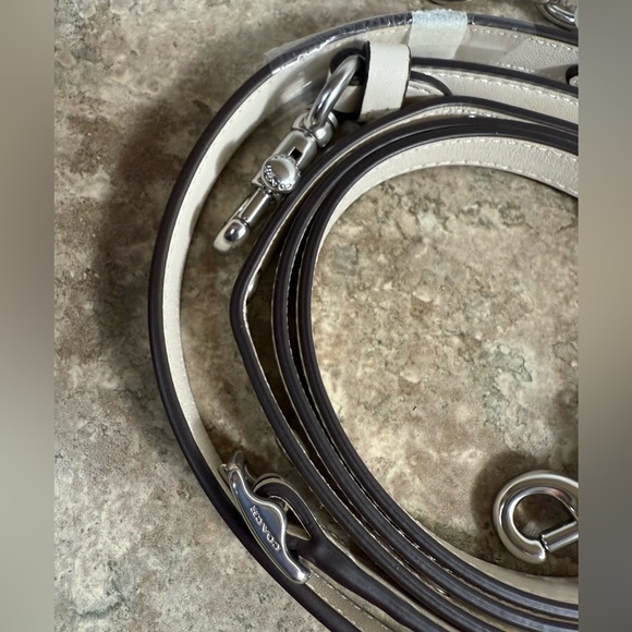 Coach 1964 Limited Re-edition
Fringe Bag - Picture 13 of 14